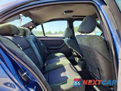 Zdjęcie 10 z 13 samochodu: 2004 BMW 330 I VIN:WBAEV53464KM37673 - miniatura