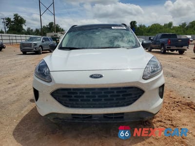 Piąte zdjęcie samochodu w środku: 2022 FORD ESCAPE SEL VIN:1FMCU9H92NUC03069 - miniatura