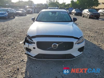 Piąte zdjęcie samochodu w środku: 2024 VOLVO S60 ULTIMATE VIN:7JRH60FM6RG306749 - miniatura