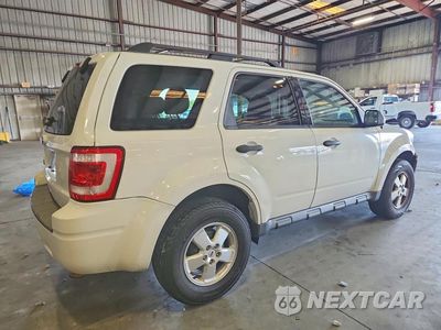 Trzecie zdjęcie samochodu z tyłu: 2011 FORD ESCAPE XLT VIN:1FMCU0D71BKA90979 - miniatura