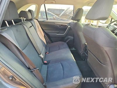 Zdjęcie 11 z 13 samochodu: 2019 TOYOTA RAV4 LE VIN:JTMLWRFV0KD030081 - miniatura