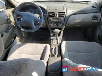 Zdjęcie 8 z 12 samochodu: 2002 NISSAN SENTRA XE VIN:3N1CB51D22L684838 - miniatura