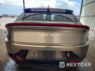 Zdjęcie 6 z 12 samochodu: 2023 KIA EV6 WIND VIN:KNDC34LA8P5610922 - miniatura