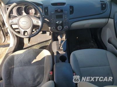 Zdjęcie 8 z 12 samochodu: 2010 KIA FORTE EX VIN:KNAFU4A21A5259314 - miniatura