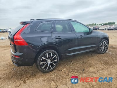 Trzecie zdjęcie samochodu z tyłu: 2024 VOLVO XC60 PLUS VIN:YV4L12RL7R1846276 - miniatura
