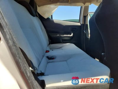 Zdjęcie 11 z 13 samochodu: 2016 TOYOTA PRIUS C ONE VIN:JTDKDTB36G1127166 - miniatura