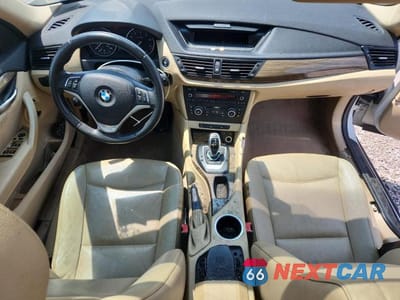 Zdjęcie 8 z 12 samochodu: 2013 BMW X1 SDRIVE28I VIN:WBAVM1C57DVW46486 - miniatura
