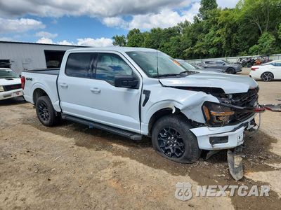 Czwarte zdjęcie samochodu z boku: 2025 FORD F150 XLT VIN:1FTFW3L51SKD35986 - miniatura