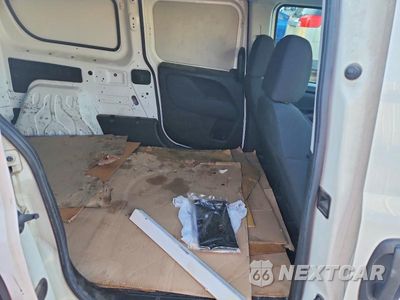 Zdjęcie 10 z 12 samochodu: 2019 RAM PROMASTER CITY DELIVERY VAN VIN:ZFBHRFAB3K6M11715 - miniatura