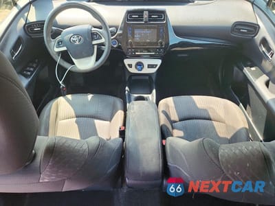 Zdjęcie 8 z 13 samochodu: 2017 TOYOTA PRIUS VIN:JTDKARFU8H3047582 - miniatura
