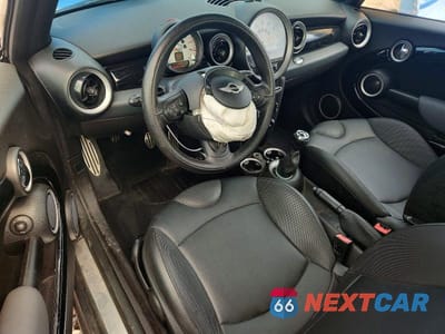 Zdjęcie 8 z 13 samochodu: 2012 MINI COOPER S VIN:WMWSV3C5XCTY29578 - miniatura