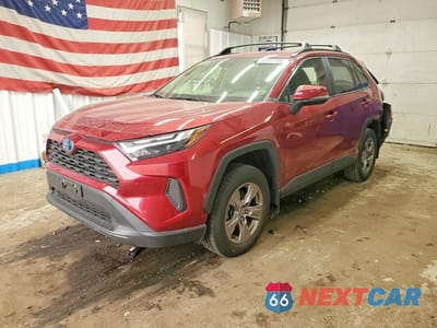 2024 TOYOTA RAV4 HYBRID XLE JTMRWRFVXRD239610 - główne zdjęcie licytacji z USA - miniatura