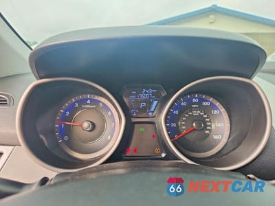 Zdjęcie 9 z 13 samochodu: 2012 HYUNDAI ELANTRA GLS VIN:KMHDH4AE4CU475798 - miniatura