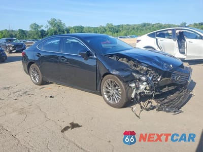 Czwarte zdjęcie samochodu z boku: 2018 LEXUS ES 350 VIN:58ABK1GG7JU115852 - miniatura