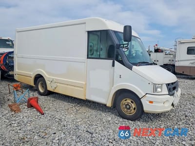 Czwarte zdjęcie samochodu z boku: 2017 ISUZU REACH DELIVERY VAN VIN:JALB4T170H7W00237 - miniatura