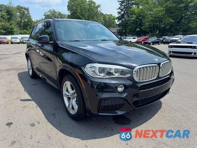 Czwarte zdjęcie samochodu z boku: 2015 BMW X5 XDRIVE50I VIN:5UXKR6C59F0J74553 - miniatura