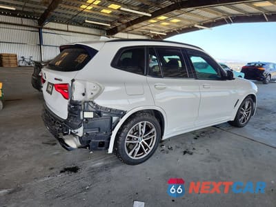 Trzecie zdjęcie samochodu z tyłu: 2018 BMW X3 XDRIVEM40I VIN:5UXTS3C56JLA45901 - miniatura