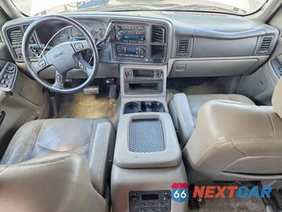 Zdjęcie 8 z 13 samochodu: 2004 GMC YUKON VIN:1GKEK13Z14R224657 - miniatura