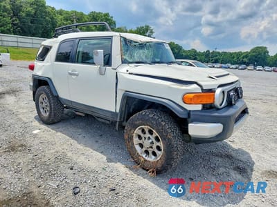Czwarte zdjęcie samochodu z boku: 2011 TOYOTA FJ CRUISER BASE VIN:JTEBU4BF9BK103183 - miniatura