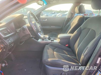 Zdjęcie 7 z 12 samochodu: 2019 KIA OPTIMA LX VIN:5XXGT4L32KG325298 - miniatura