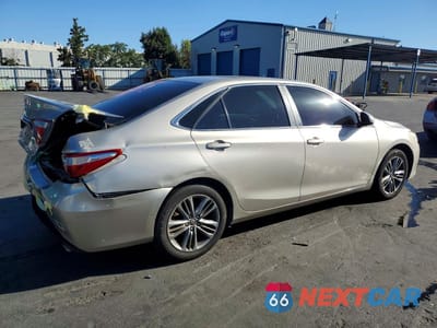 Trzecie zdjęcie samochodu z tyłu: 2017 TOYOTA CAMRY SE VIN:4T1BF1FK9HU293824 - miniatura