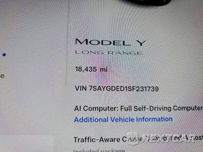 Zdjęcie 9 z 13 samochodu: 2025 TESLA MODEL Y VIN:7SAYGDED1SF231739 - miniatura