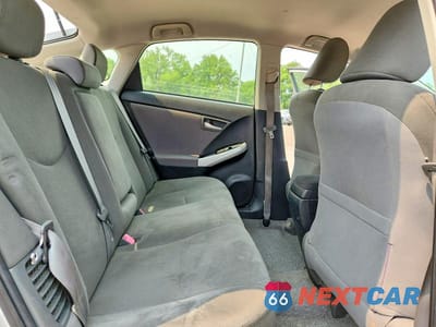 Zdjęcie 10 z 12 samochodu: 2013 TOYOTA PRIUS TWO VIN:JTDKN3DU4D5571184 - miniatura