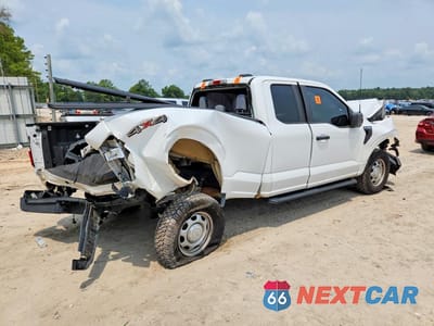 Trzecie zdjęcie samochodu z tyłu: 2023 FORD F150 SUPER CAB VIN:1FTEX1EP0PKD01234 - miniatura