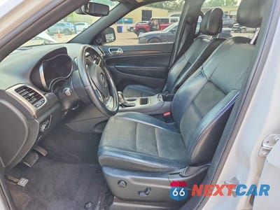 Zdjęcie 7 z 12 samochodu: 2018 JEEP GRAND CHEROKEE LAREDO VIN:1C4RJEAG0JC460241 - miniatura