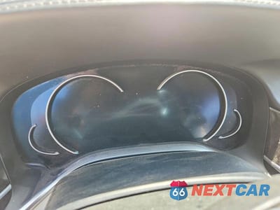 Zdjęcie 9 z 12 samochodu: 2016 BMW 750 XI VIN:WBA7F2C57GG417114 - miniatura