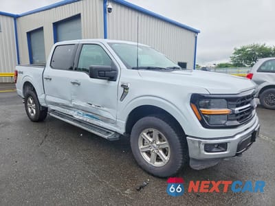 Czwarte zdjęcie samochodu z boku: 2025 FORD F150 XLT VIN:1FTFW3L85SKE89109 - miniatura