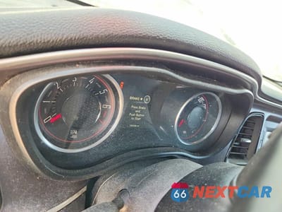 Zdjęcie 9 z 12 samochodu: 2016 DODGE CHALLENGER SXT VIN:2C3CDZAG7GH279846 - miniatura