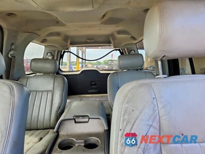 Zdjęcie 10 z 14 samochodu: 2004 LINCOLN NAVIGATOR VIN:5LMFU27R04LJ22479 - miniatura