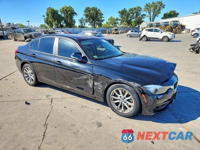 Czwarte zdjęcie samochodu z boku: 2016 BMW 320 XI VIN:WBA8E5G55GNT41620 - miniatura