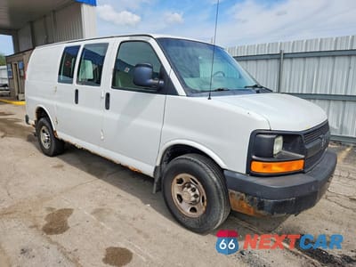 Czwarte zdjęcie samochodu z boku: 2011 CHEVROLET EXPRESS 2500 DELIVERY VAN VIN:1GCWGFCA8B1125340 - miniatura