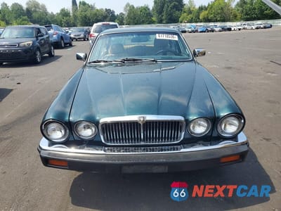 Piąte zdjęcie samochodu w środku: 1984 JAGUAR XJ6 VIN:SAJAV1342EC375583 - miniatura