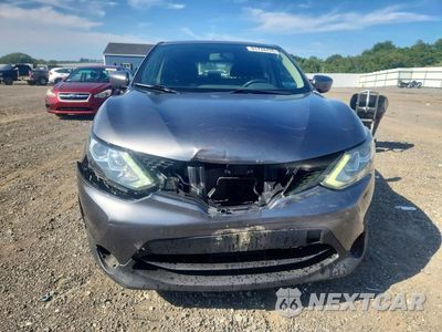 Piąte zdjęcie samochodu w środku: 2019 NISSAN ROGUE SPORT S VIN:JN1BJ1CP7KW214376 - miniatura