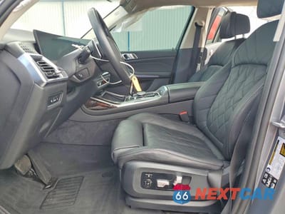 Zdjęcie 7 z 13 samochodu: 2025 BMW X7 XDRIVE40I VIN:5UX23EM0XS9X81257 - miniatura