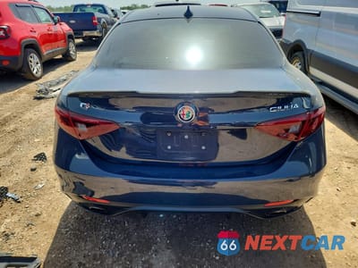 Zdjęcie 6 z 13 samochodu: 2019 ALFA ROMEO GIULIA TI VIN:ZARFANBN4K7603644 - miniatura