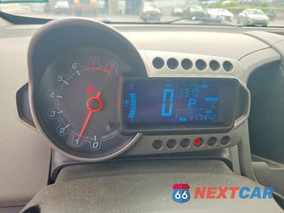 Zdjęcie 9 z 12 samochodu: 2013 CHEVROLET SONIC LS VIN:1G1JA5SG3D4185953 - miniatura