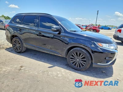 Czwarte zdjęcie samochodu z boku: 2020 MITSUBISHI OUTLANDER SE VIN:JA4AD3A37LZ028312 - miniatura