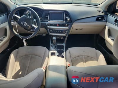 Zdjęcie 8 z 12 samochodu: 2019 HYUNDAI SONATA SE VIN:5NPE24AF9KH790477 - miniatura