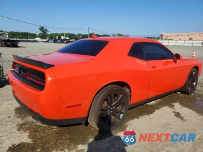 Trzecie zdjęcie samochodu z tyłu: 2018 DODGE CHALLENGER SXT VIN:2C3CDZAG6JH118699 - miniatura