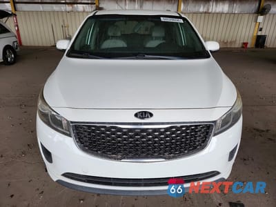 Piąte zdjęcie samochodu w środku: 2016 KIA SEDONA LX VIN:KNDMB5C13G6087283 - miniatura