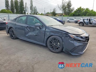 Czwarte zdjęcie samochodu z boku: 2025 TOYOTA CAMRY SE VIN:4T1DAACK9SU019784 - miniatura