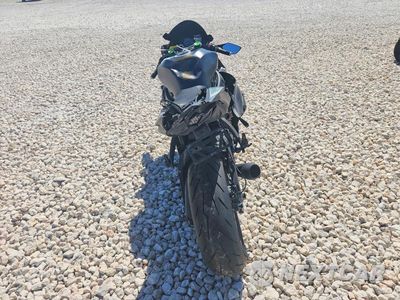 Czwarte zdjęcie samochodu z boku: 2016 KAWASAKI ZX636 E VIN:JKBZXJE17GA019598 - miniatura