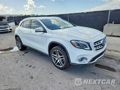 Czwarte zdjęcie samochodu z boku: 2019 MERCEDES-BENZ GLA 250 VIN:WDCTG4EB2KU004311 - miniatura