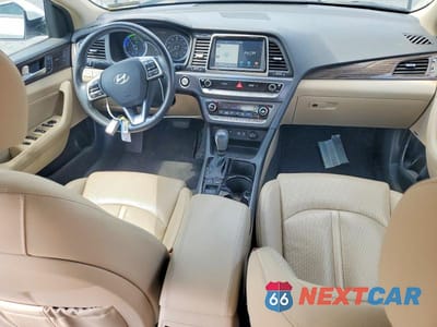 Zdjęcie 8 z 12 samochodu: 2019 HYUNDAI SONATA HYBRID LIMITED VIN:KMHE34L35KA087901 - miniatura