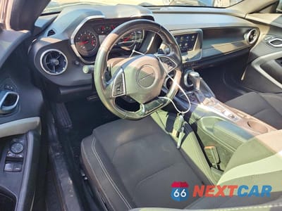 Zdjęcie 8 z 12 samochodu: 2019 CHEVROLET CAMARO LS VIN:1G1FB3DS5K0123726 - miniatura