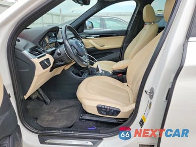 Zdjęcie 7 z 13 samochodu: 2018 BMW X1 XDRIVE28I VIN:WBXHT3C32J5K31037 - miniatura